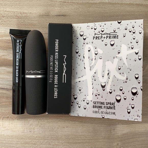 🎉🎉HOST PICK 🎉🎉 M·A·C Cosmetics Makeup Bundle - Picture 6 of 6